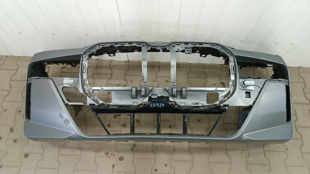 Prednji branik BMW 7 G70 M paket 22-