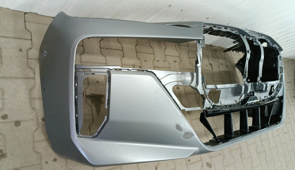 Prednji branik BMW 7 G70 M paket 22-