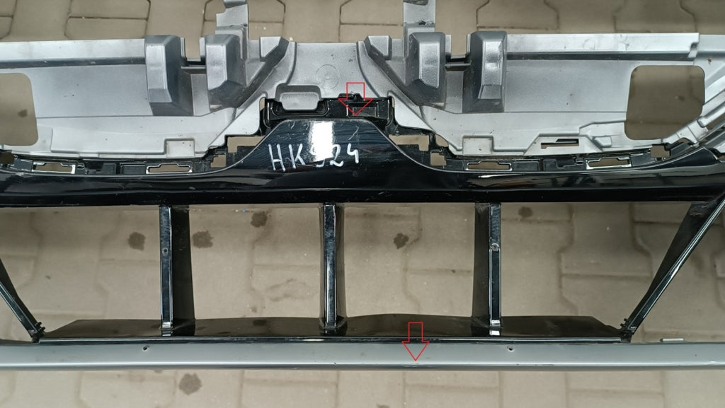 Prednji branik BMW 7 G70 M paket 22-