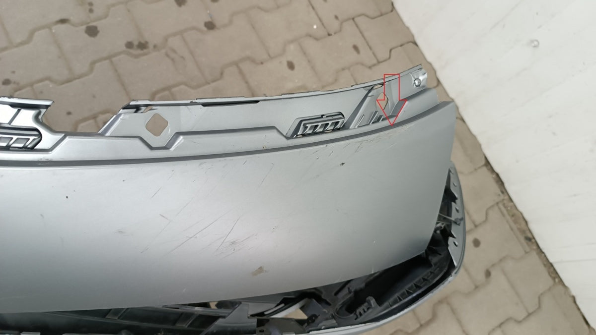 Prednji branik BMW 7 G70 M paket 22-