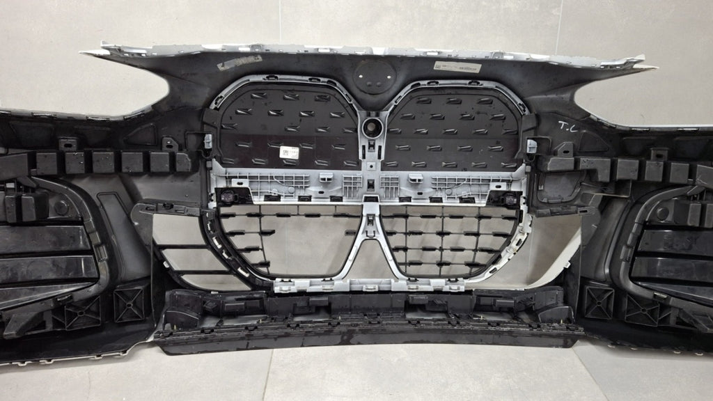 Prednji branik BMW i4 G26 Gran Coupe M paket 21-24 / + ślizgi
