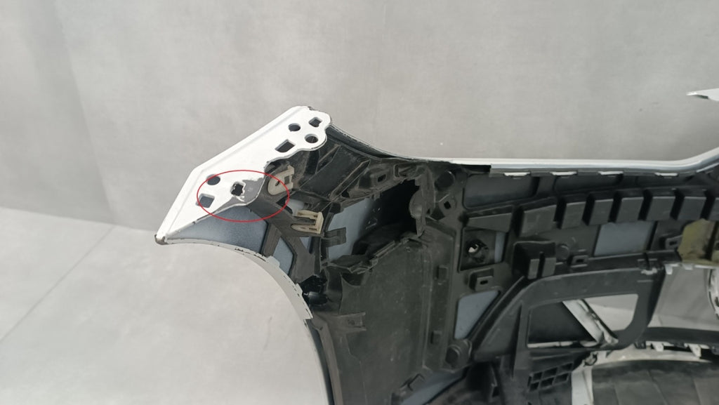 Prednji branik BMW i4 G26 21- / + 1 PDC