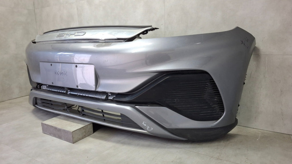 Prednji branik BYD Atto 3 22- / + kamera