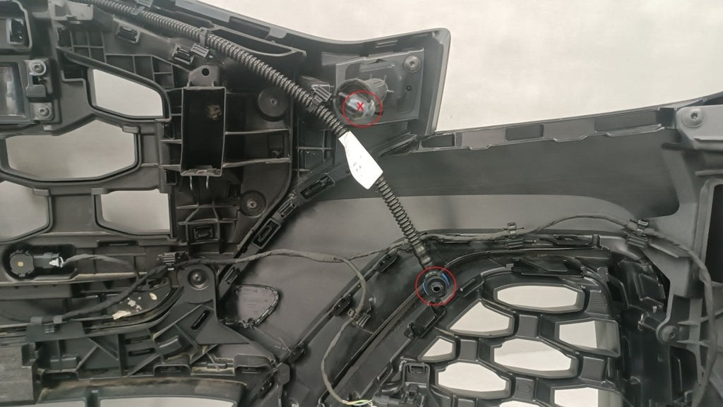Prednji branik Audi SQ8 4M8 Lift 24- / kamera PDC wiązki