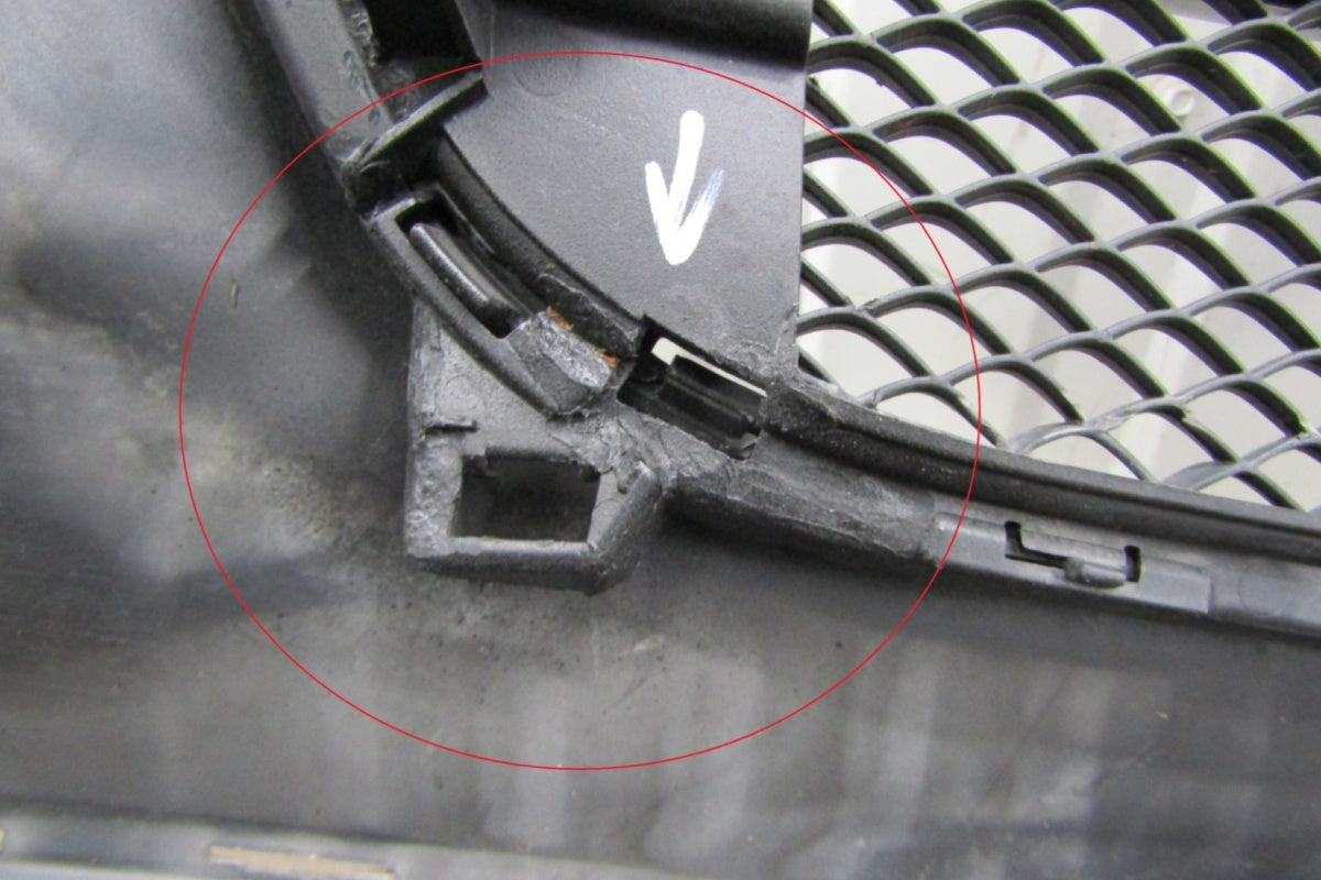 Prednji branik Mercedes gla 156 45 AMG lift 17-19