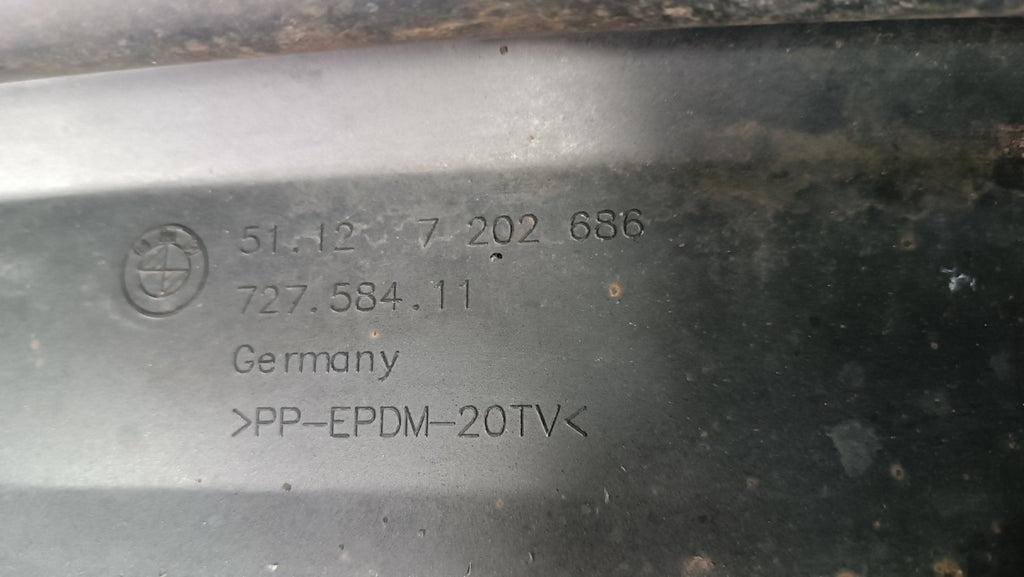 Zadnji branik Bmw E90 lift SEDAN 08-13