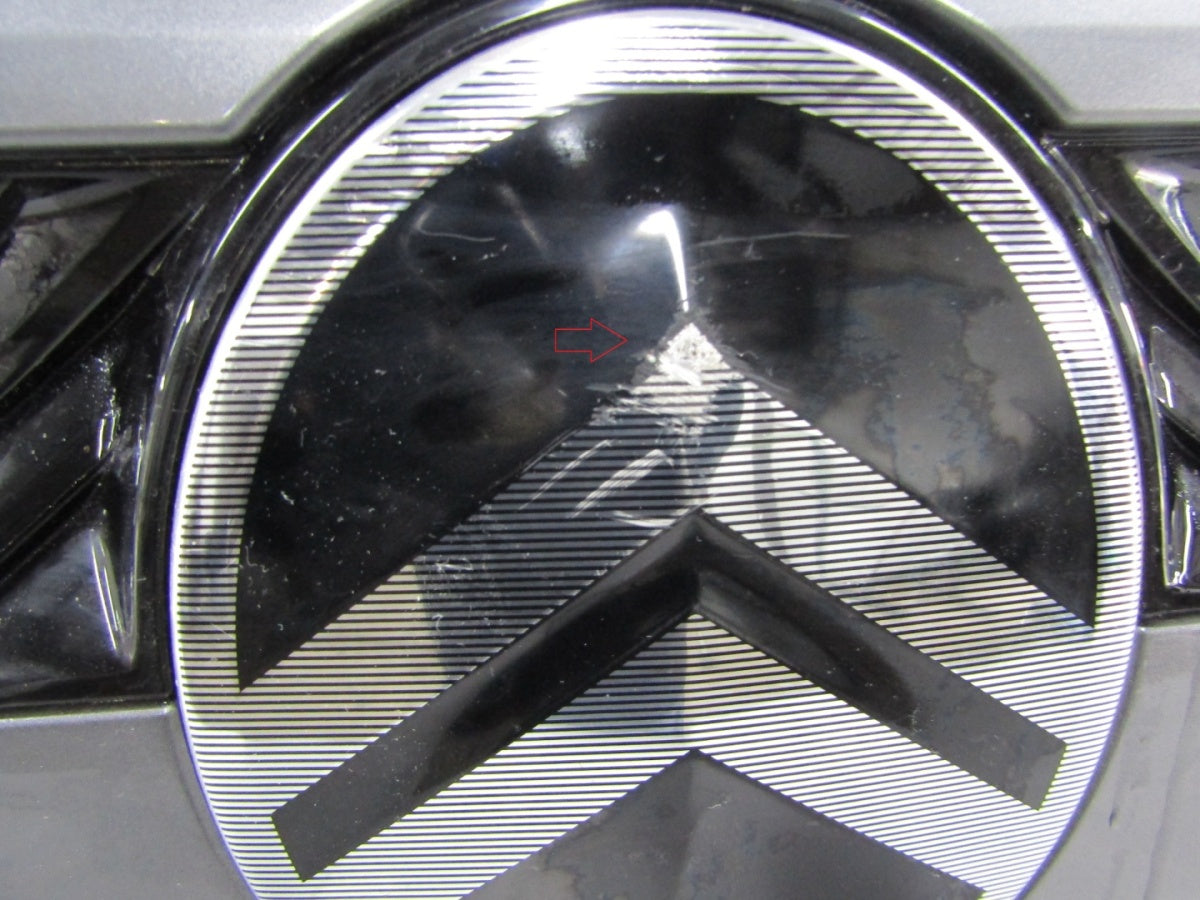 Prednji branik Citroen C3 IV 4 24- / komplet