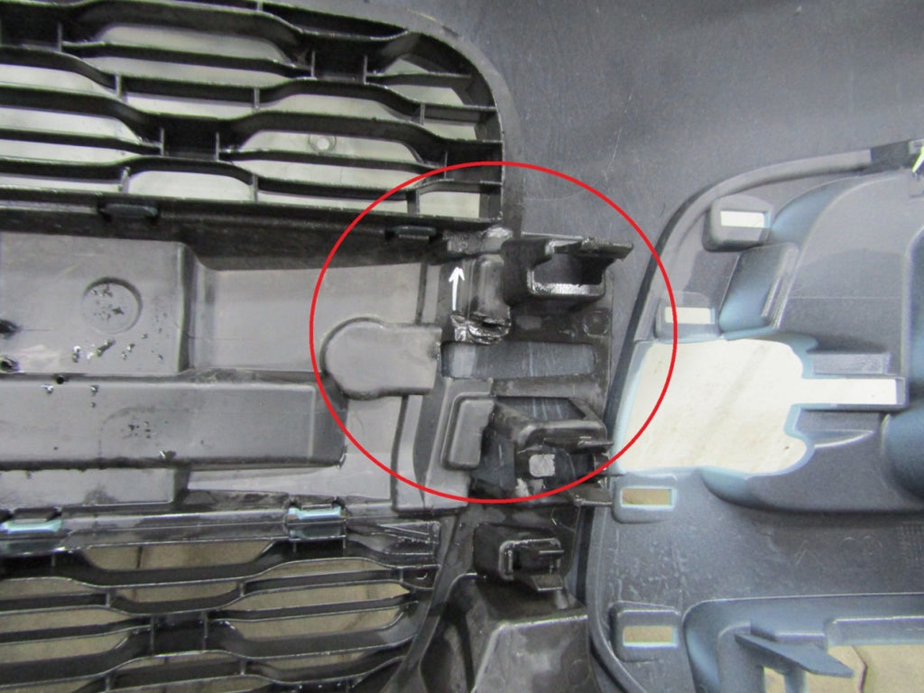 Prednji branik Citroen C3 Picasso LIFT 12-