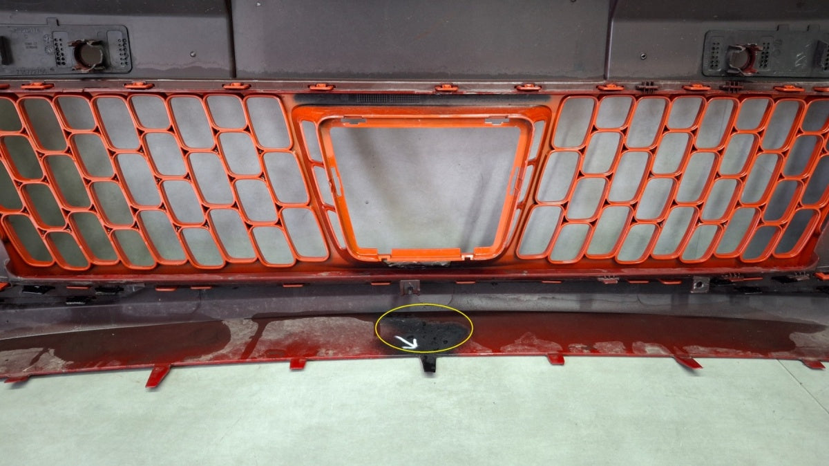 Prednji branik Fiat 600 23-
