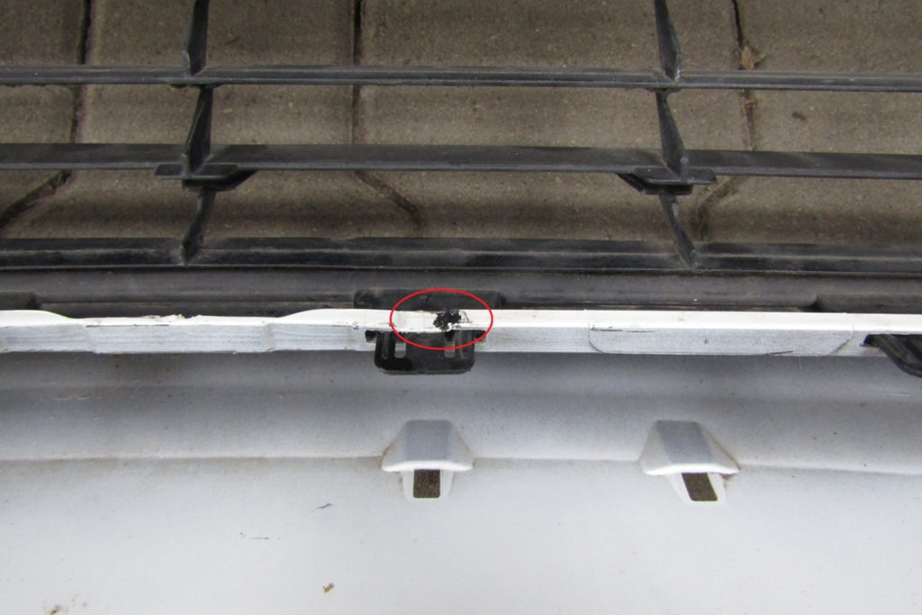Prednji branik Toyota Yaris 3 III lift 17-