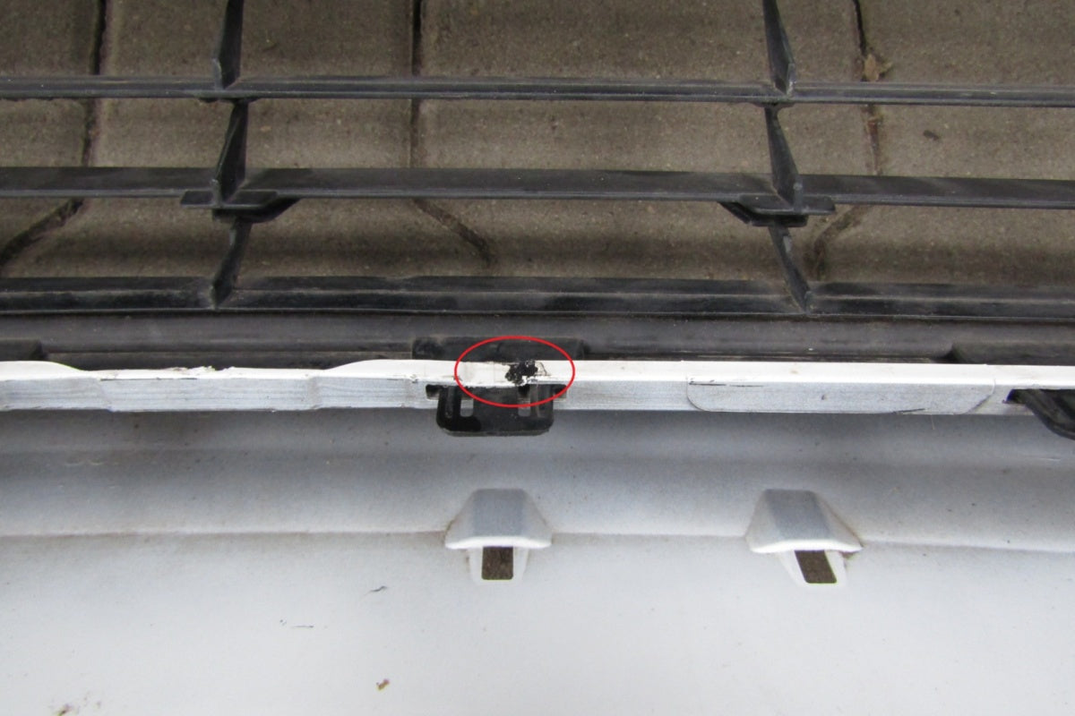 Prednji branik Toyota Yaris 3 III lift 17-