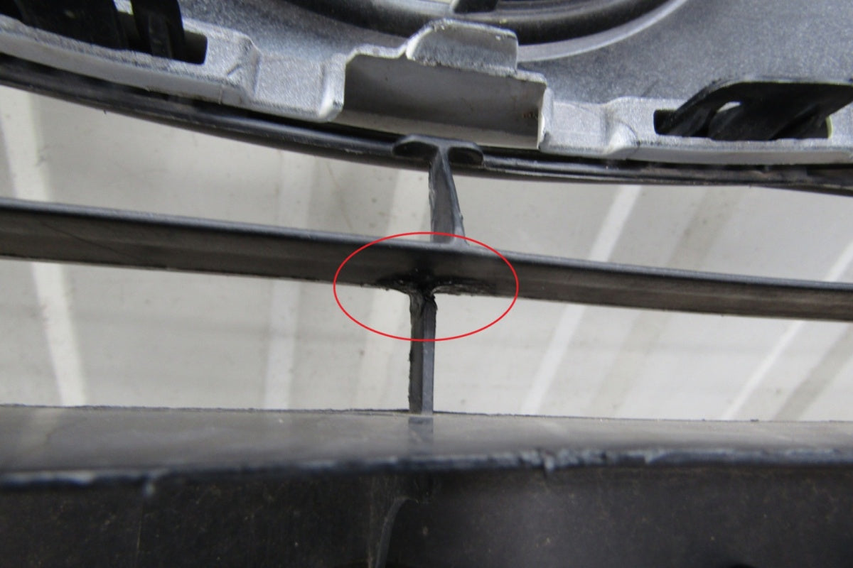 Prednji branik Toyota Yaris 3 III lift 17-