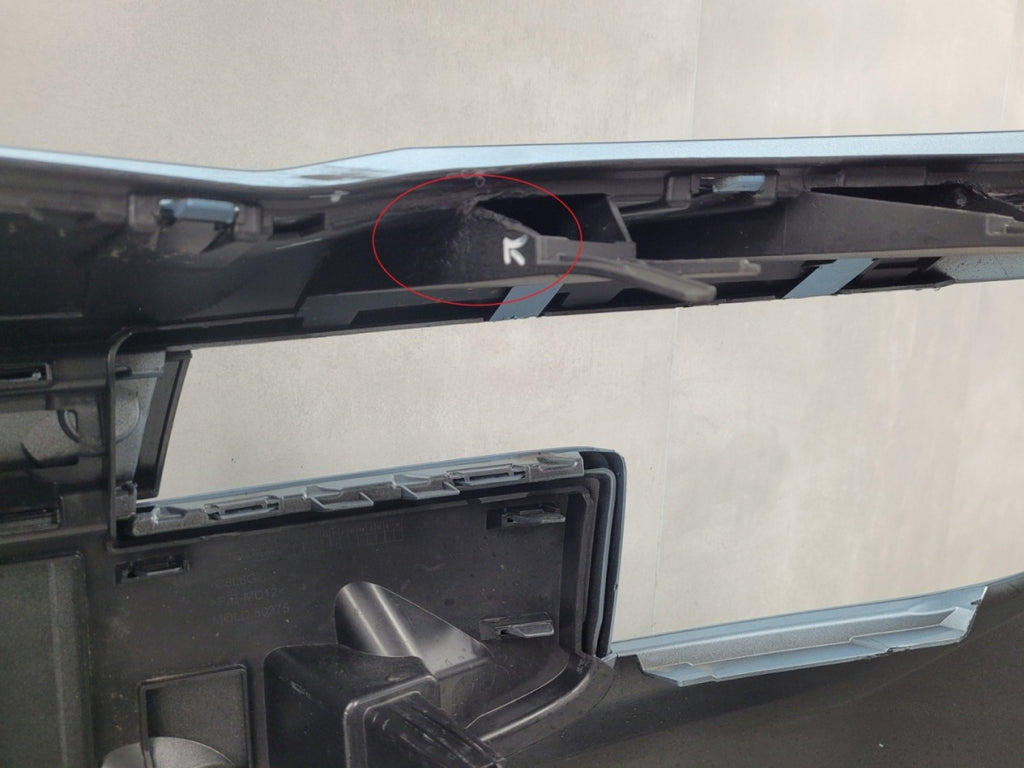 Prednji branik Ford Explorer EV ELEKTRYK 24-
