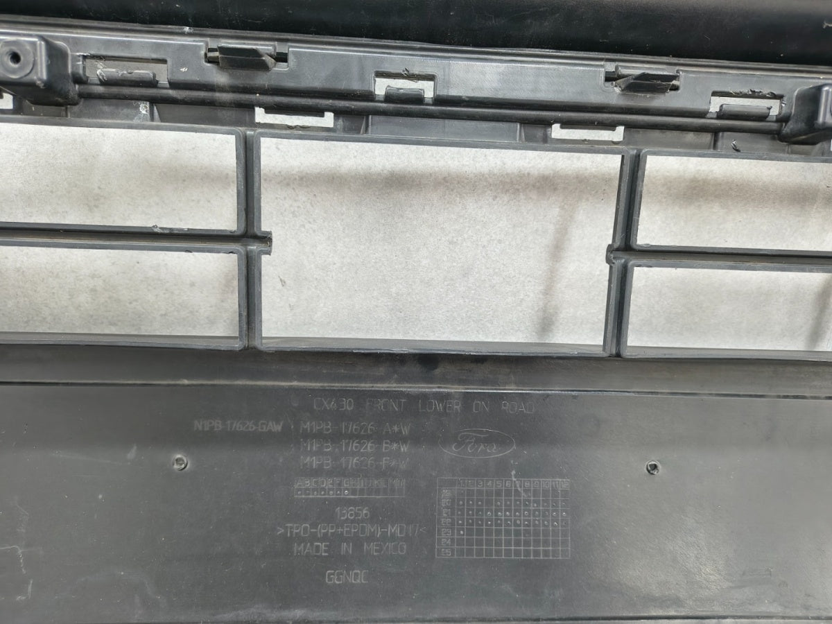 Prednji branik Ford Bronco Sport 21-