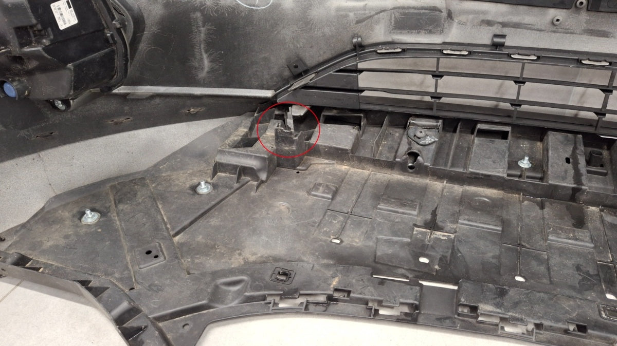 Prednji branik Ford Fiesta Mk8 VIII ACTIVE 17-21 / + zaštita + maglenke