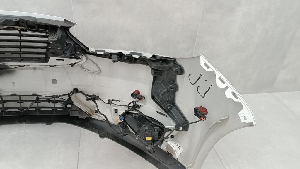 Prednji branik Ford Focus Mk3 III Lift 14- / + 6x PDC + wiązka + 2x halogen