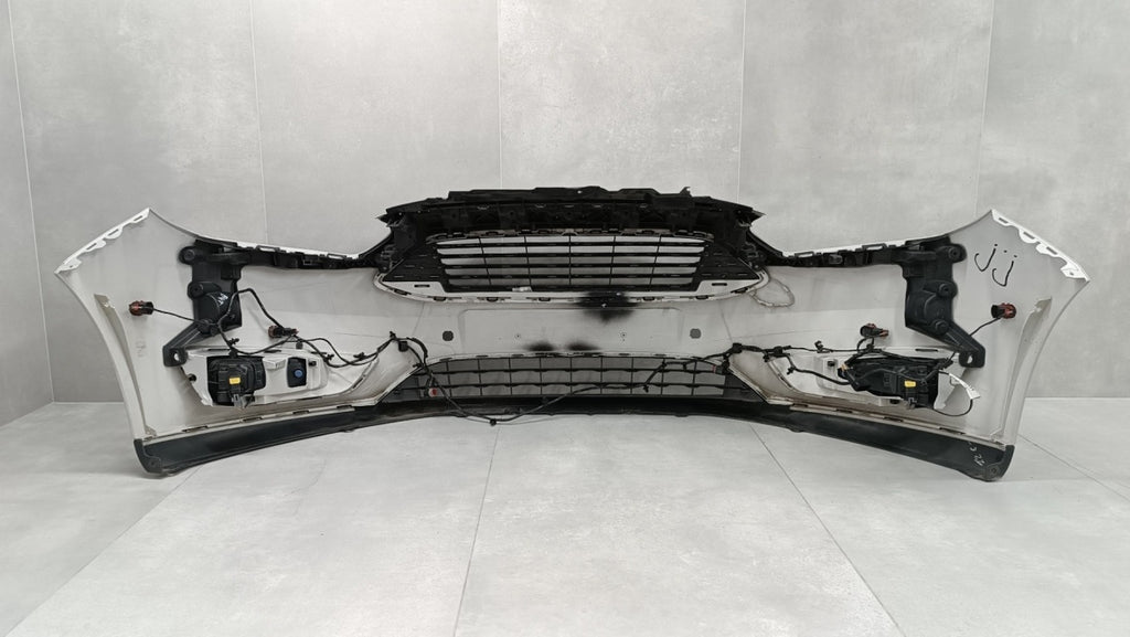 Prednji branik Ford Focus Mk3 III Lift 14- / + 6x PDC + wiązka + 2x halogen