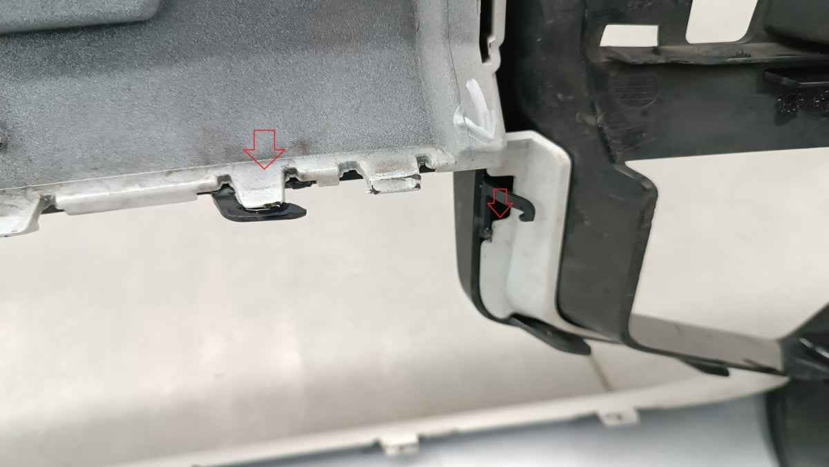 Prednji branik BMW 3 G20 G21 M-paket Lift LCI 22- /+ ślizgi