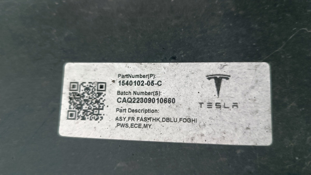 Prednji branik Tesla Model Y 20- / kompletan