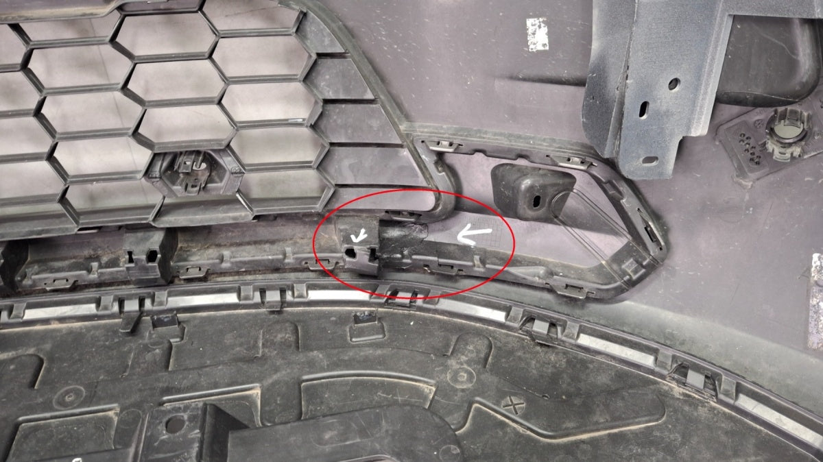 Prednji branik Jeep Avenger 23-