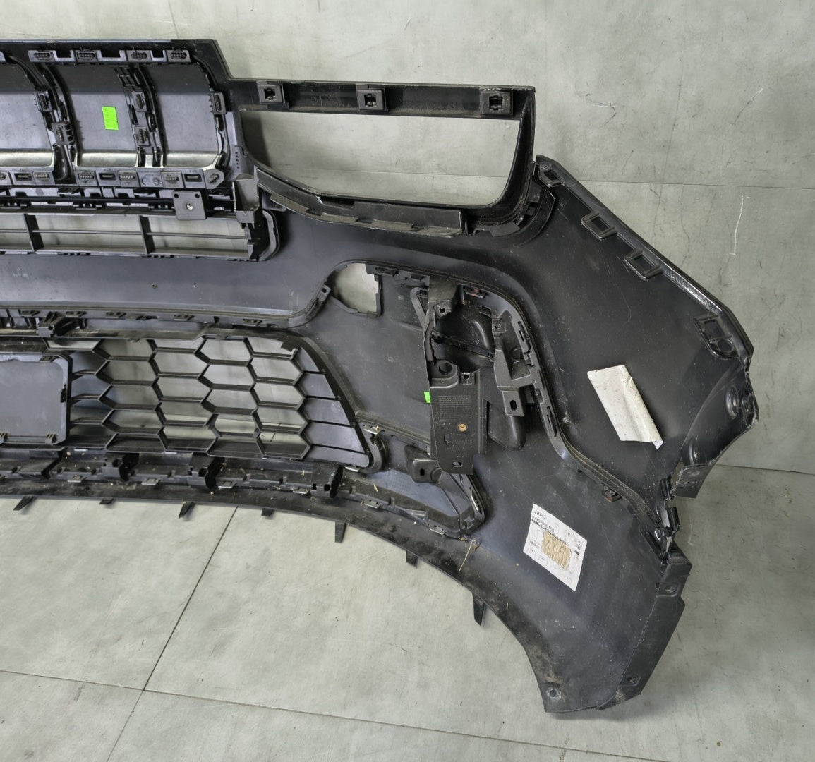 Prednji branik Jeep Avenger 23-