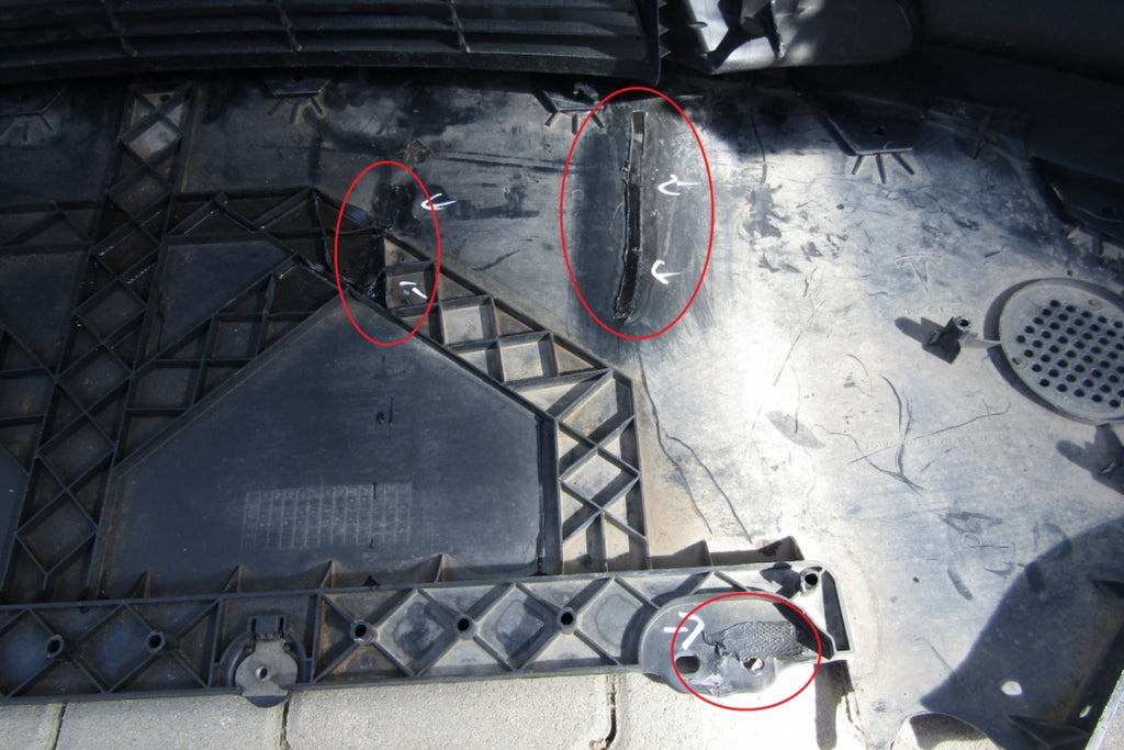 Prednji branik Tesla Model 3 III 17- (Podłoga)
