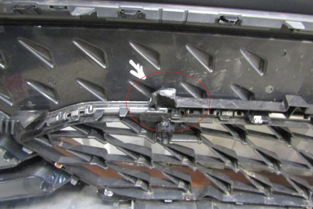 Prednji branik Seat Cupra Born 21-