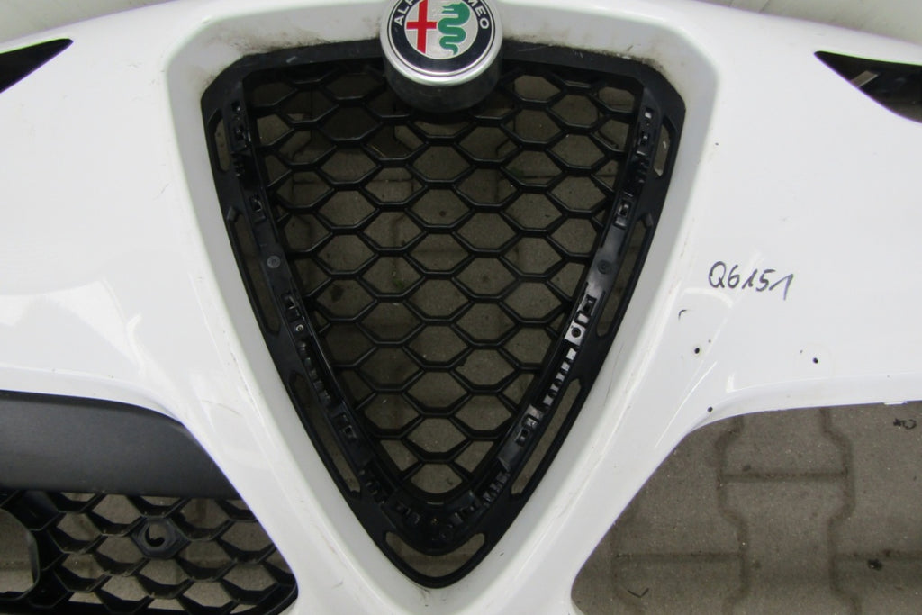 Prednji branik Alfa Romeo Stelvio 16-