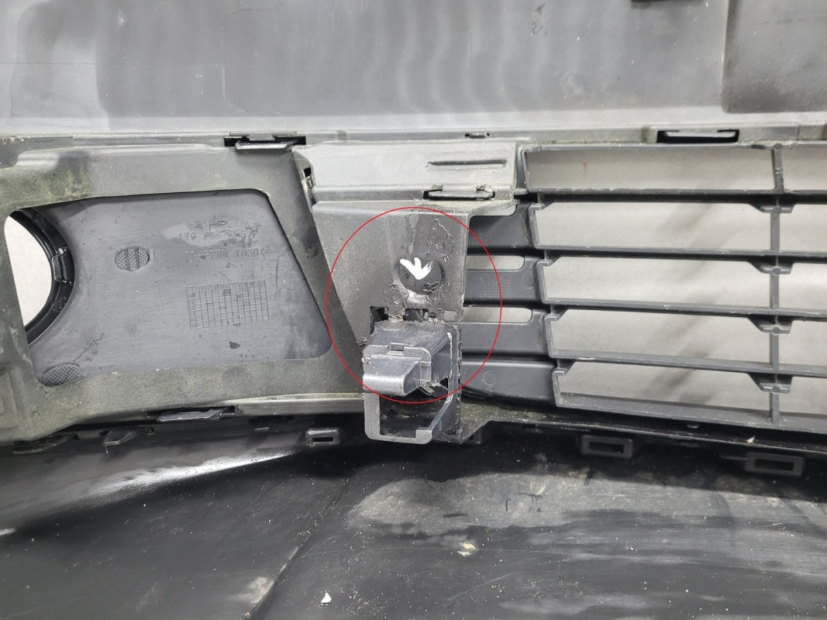 Prednji branik Volkswagen Vw Touran 1T0 Cross Lift 10-15