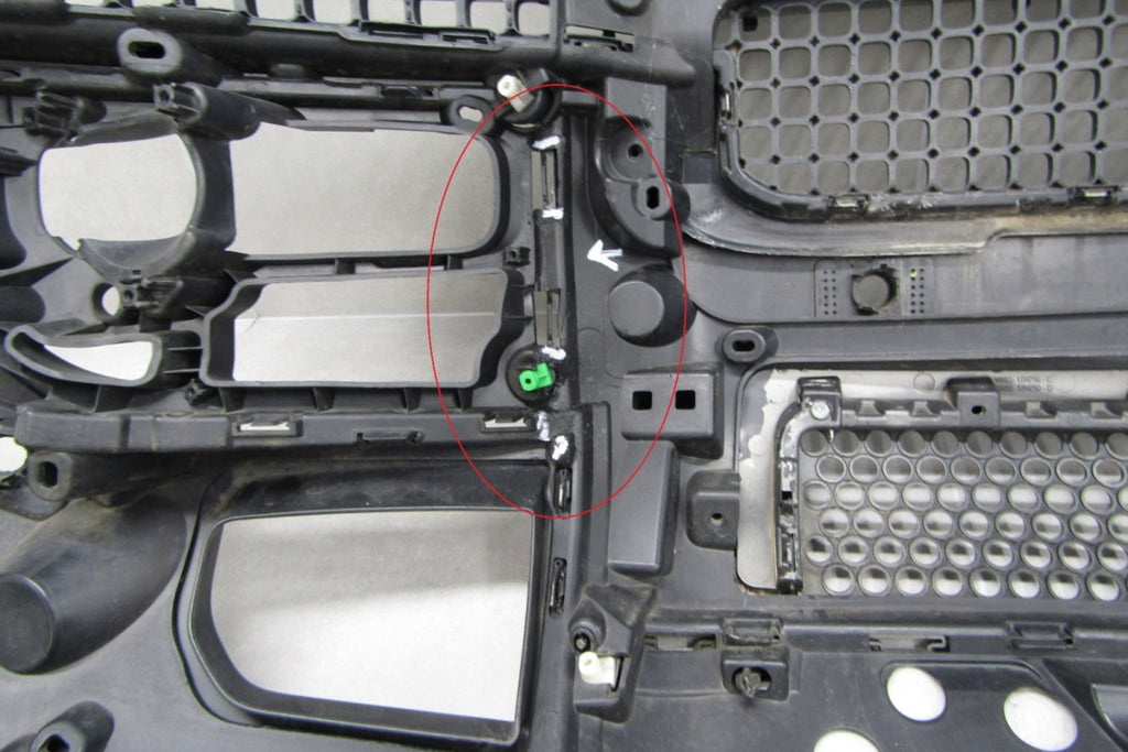 Prednji branik Land Rover Defender 2 II L663 20-