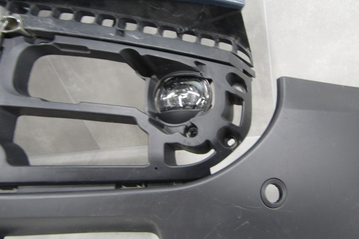Prednji branik Land Rover Defender 2 II L663 20- LED