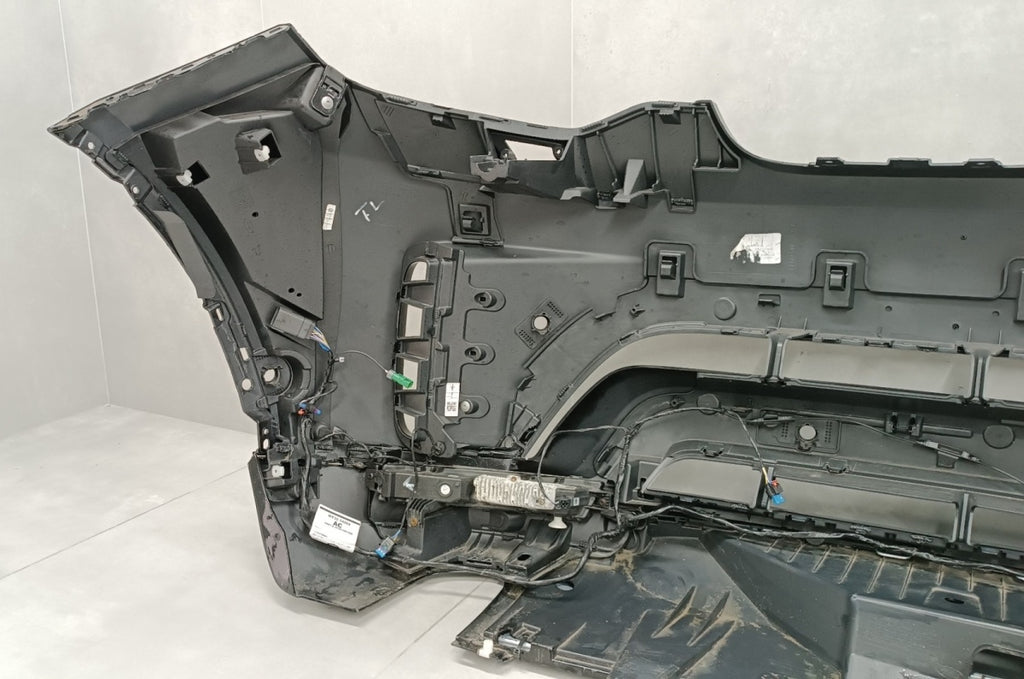 Prednji branik Land Rover Discovery R Dynamic Lift 21- (LEDY)