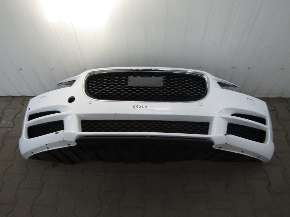 Prednji branik Jaguar XE 15-