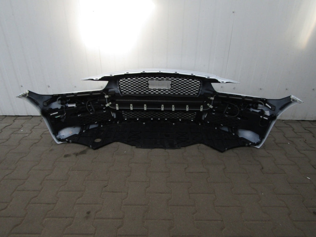 Prednji branik Jaguar XE 15-