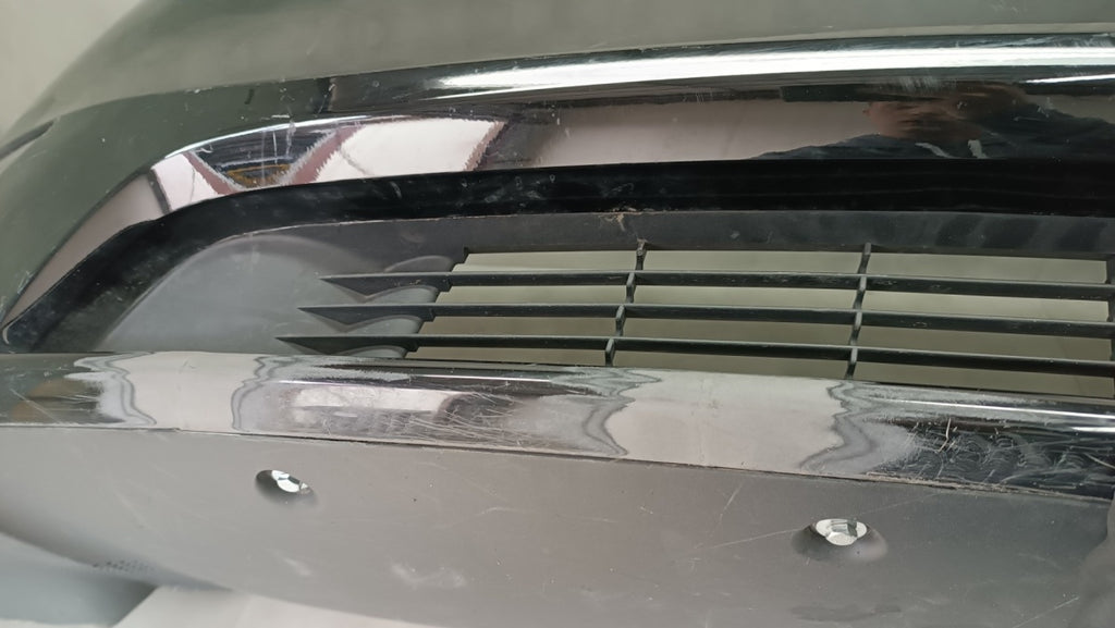 Prednji branik Tesla MODEL Y 20- / + osłona + 2 LEDy