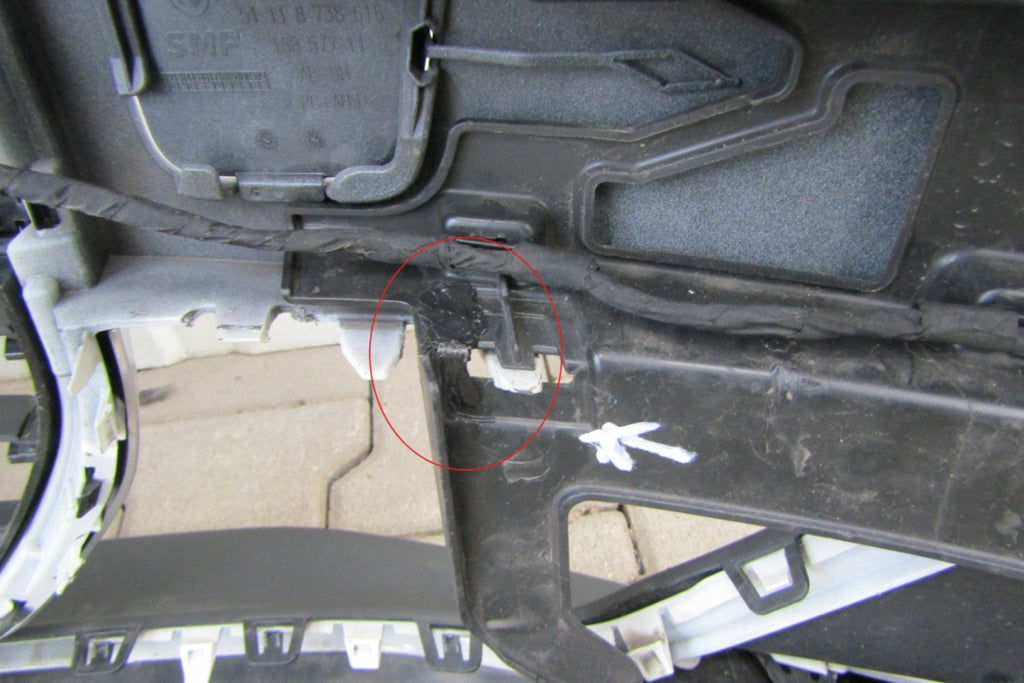 Prednji branik BMW i4 G26 eDrive E 21- 6 PDC