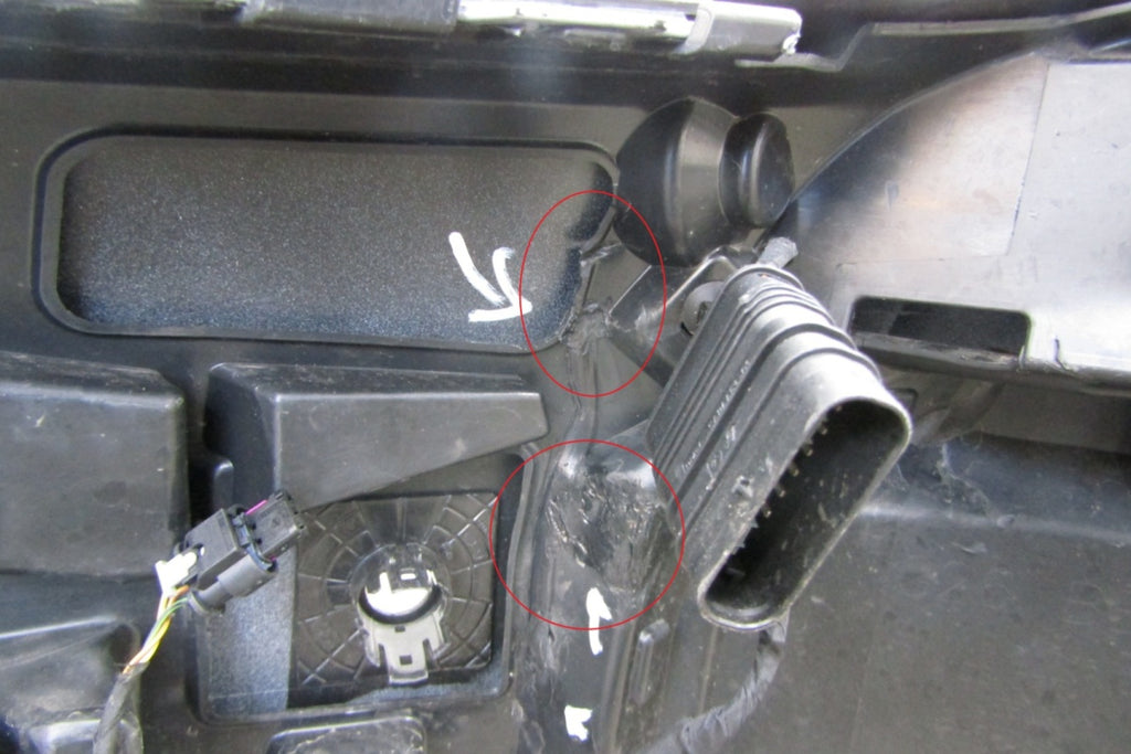 Prednji branik BMW i4 G26 eDrive E 21- 6 PDC