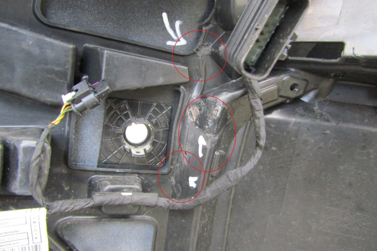Prednji branik BMW i4 G26 eDrive E 21- 6 PDC