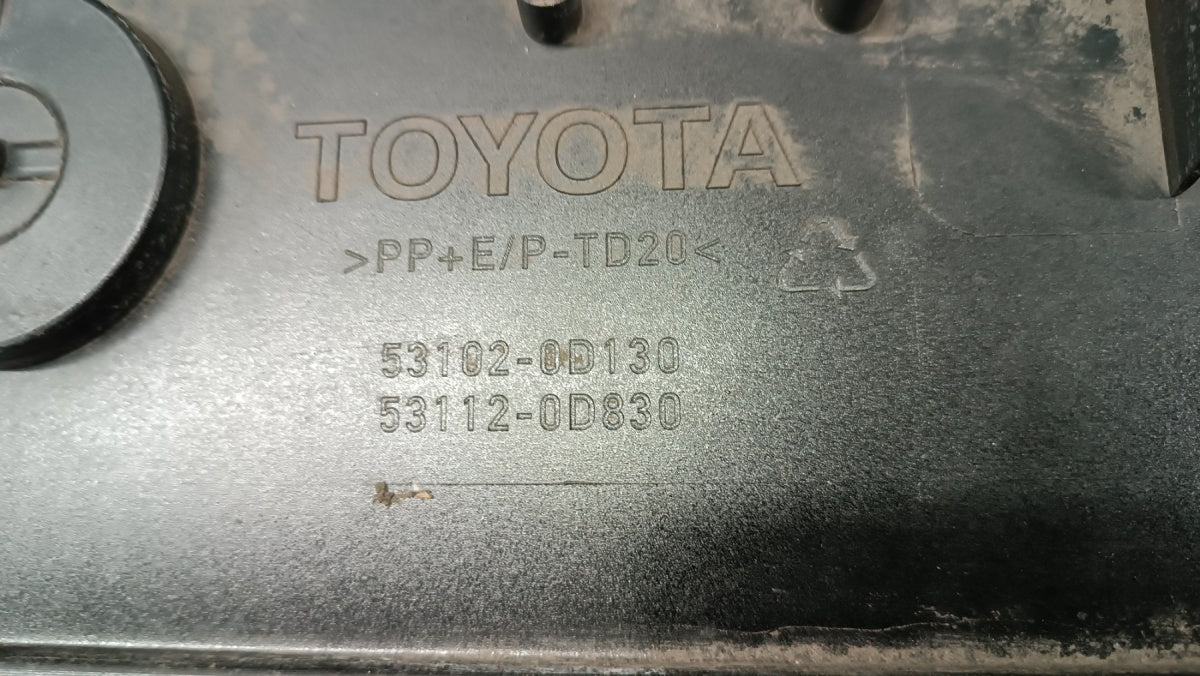 Prednji branik Toyota Yaris 3 III Lift /+ maglenke 17-19