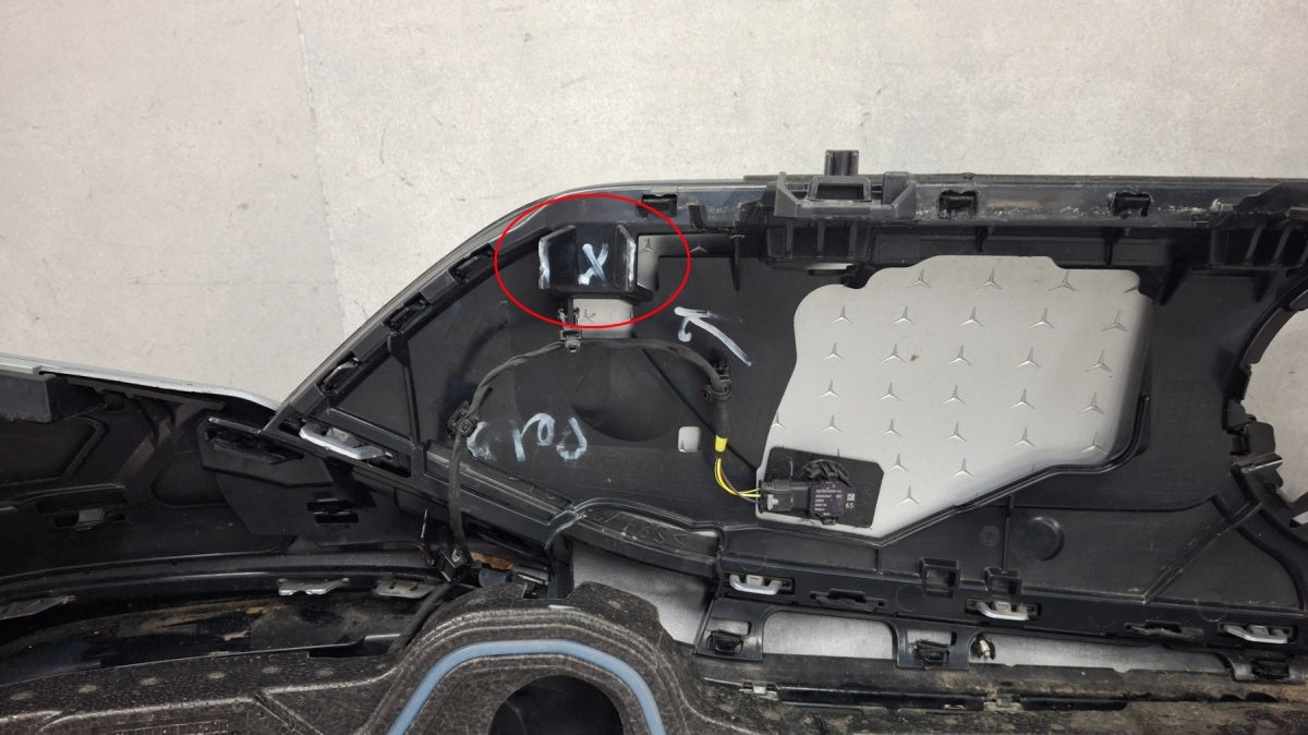 Prednji branik Mercedes EQS 297 V297 21-24 / + PDC + wiązka