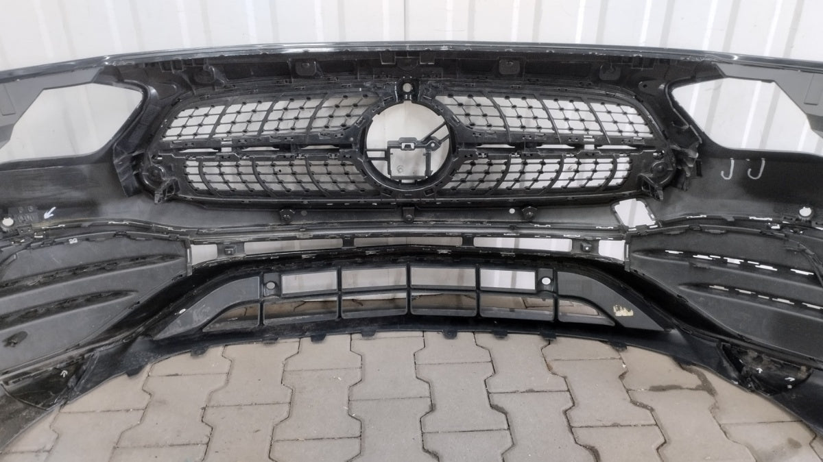 Prednji branik Mercedes GLA 247 AMG 20-