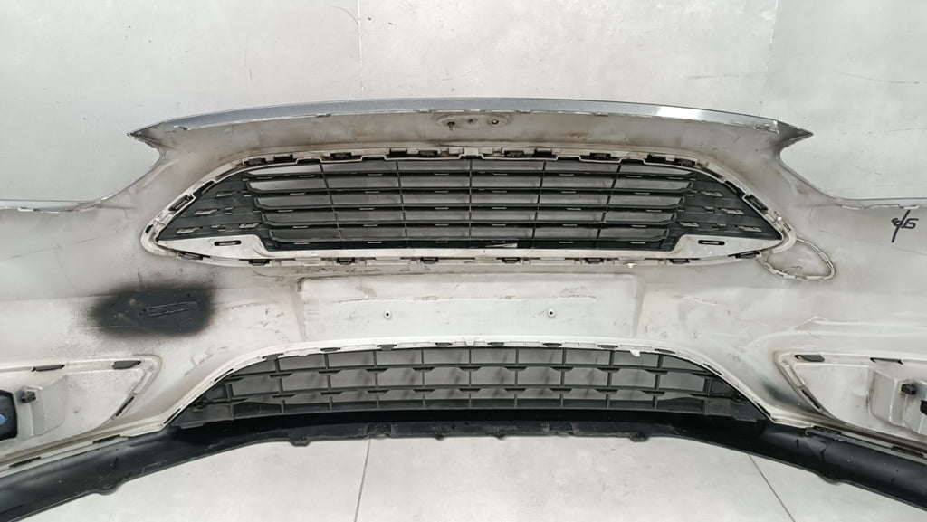 Prednji branik Ford Focus Mk3 III Lift 14-18 / + halogeny