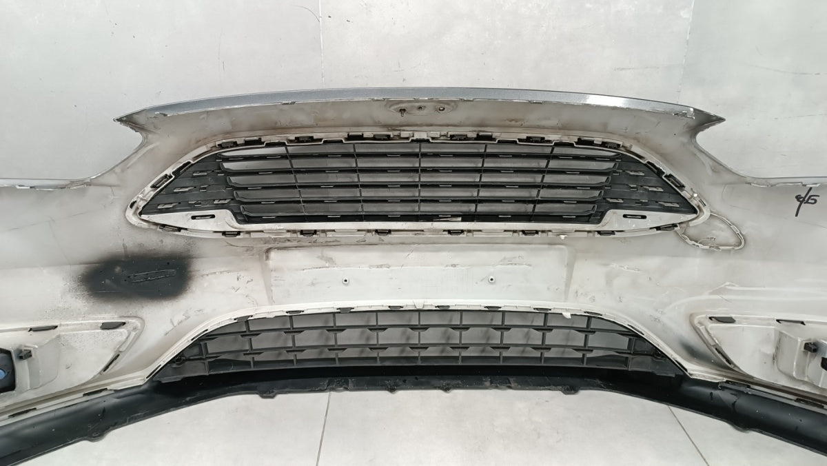 Prednji branik Ford Focus Mk3 III Lift 14-18 / + halogeny