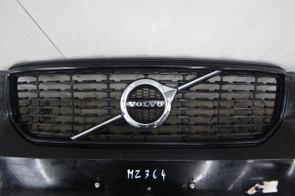 Prednji branik VOLVO XC40 R-DESIGN 17-21