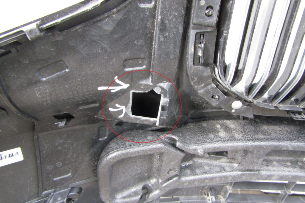 Prednji branik VOLVO C40 XC40 LIFT 21-24