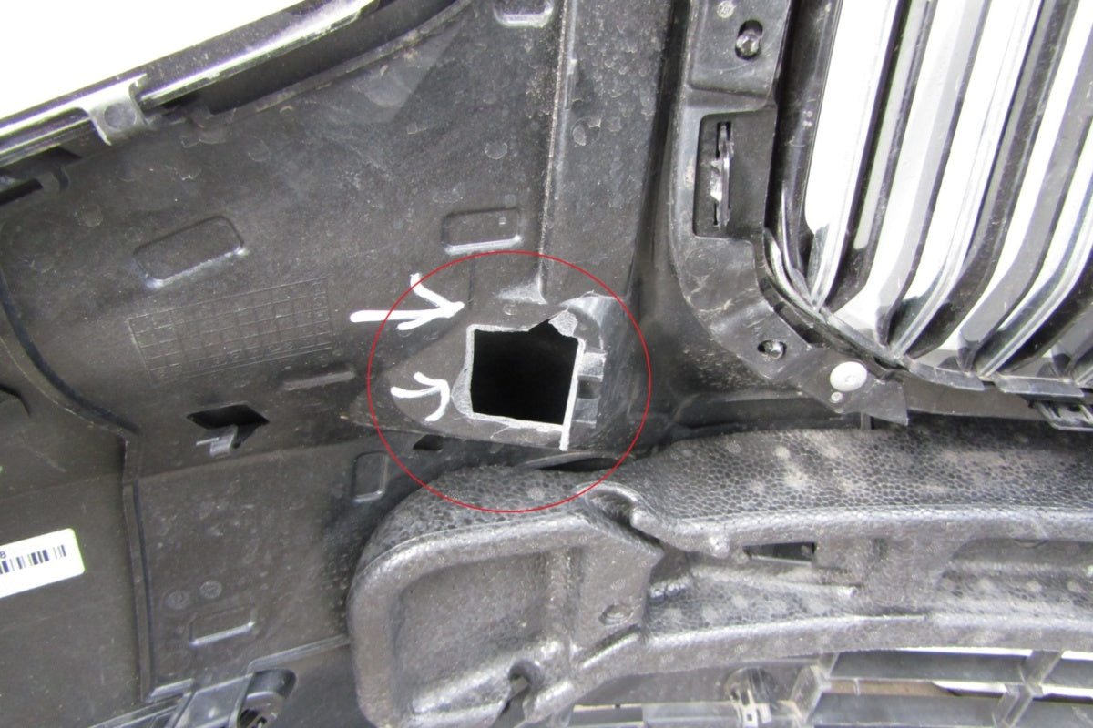 Prednji branik VOLVO C40 XC40 LIFT 21-24