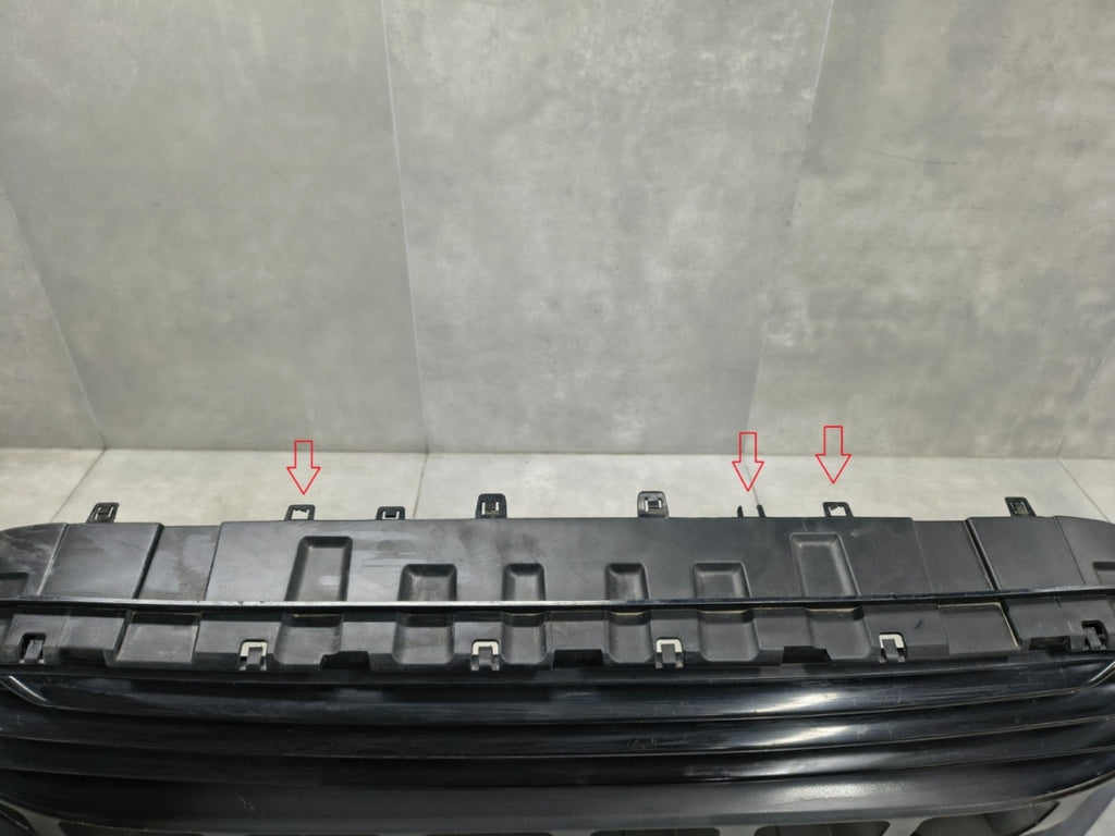 Prednji branik Mini Clubman F54 15-18