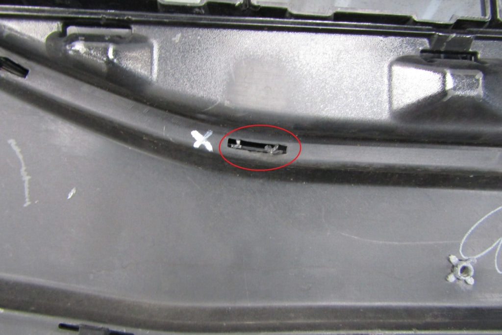 Prednji branik Volvo V40 R Design Lift 16-19