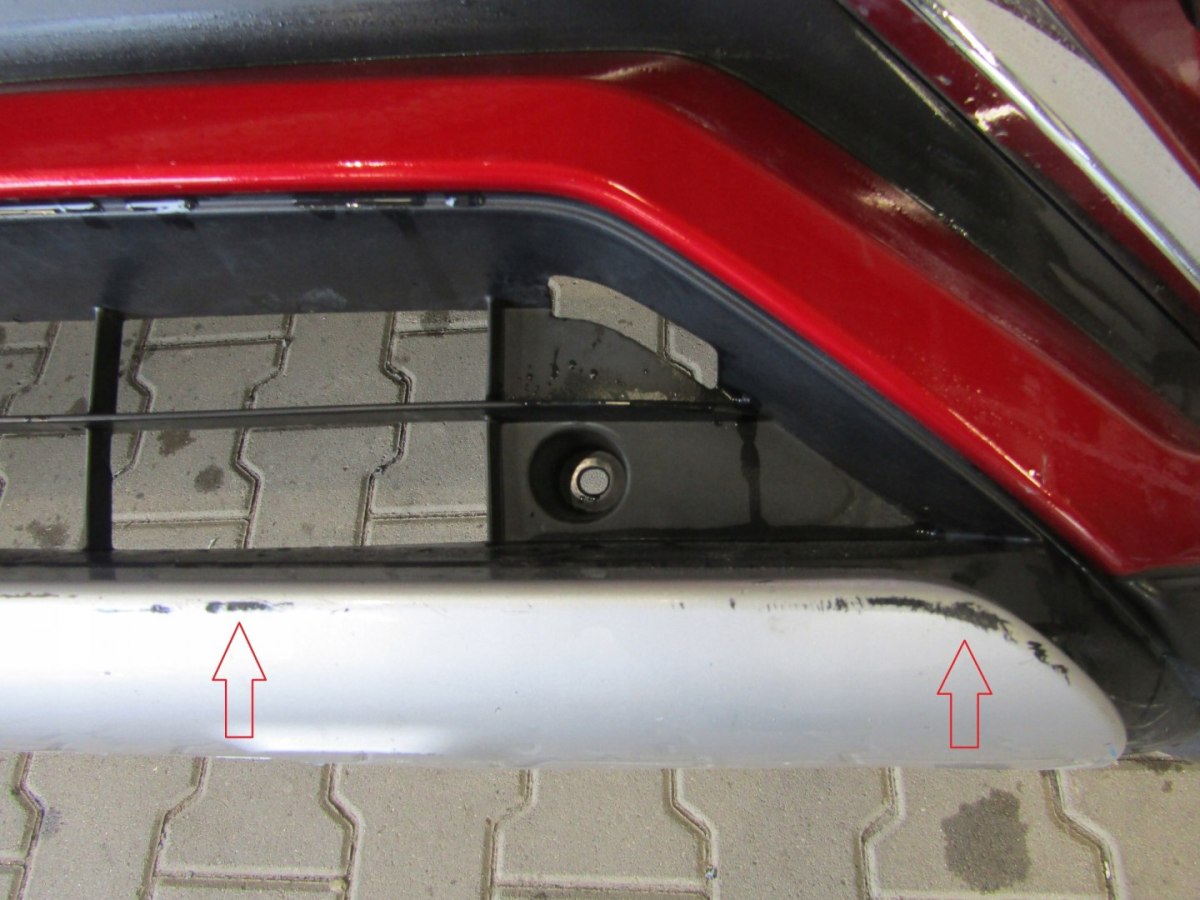 Prednji branik Mitsubishi Eclipse Cross 17-