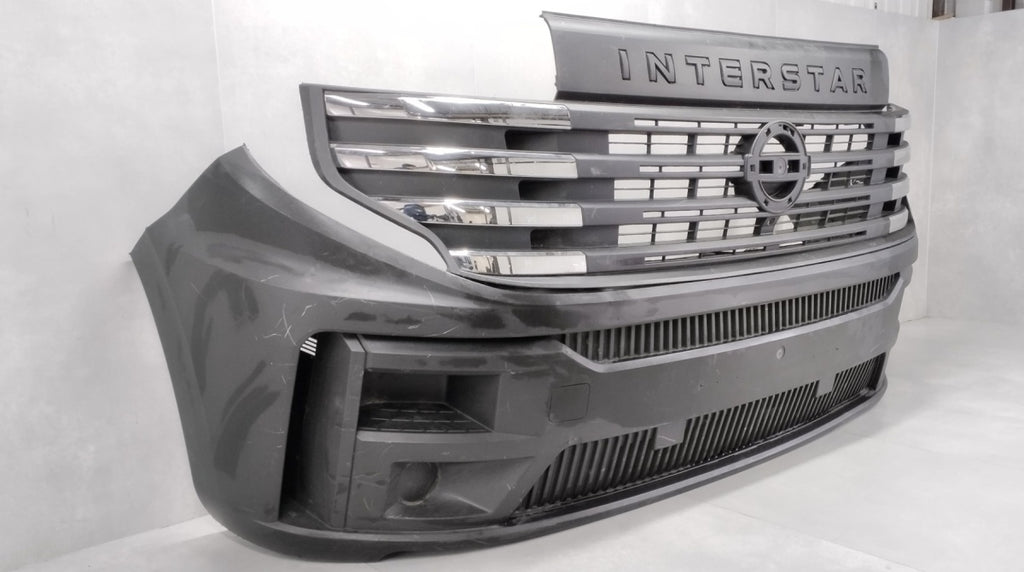 Prednji branik Nissan Interstar 24-